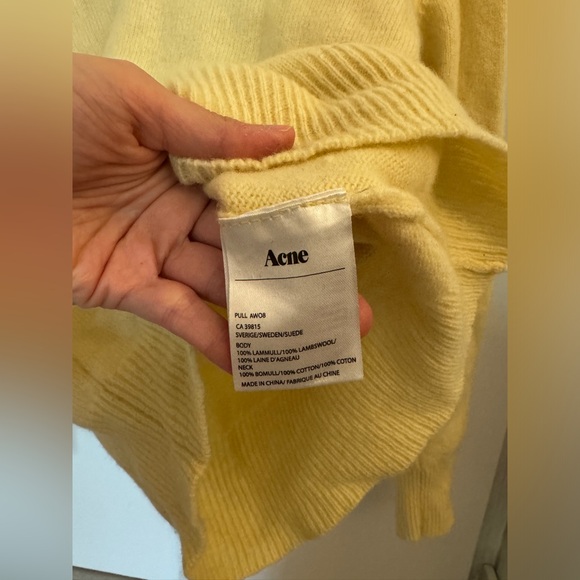 Vintage Acne V-Neck 💛 - Picture 5 of 6